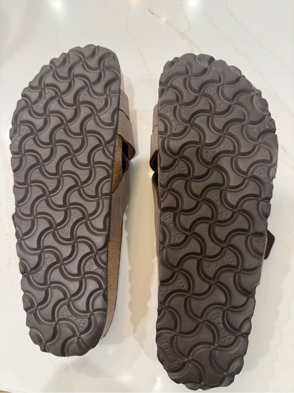 Birkenstock Women's Yao slides w/asymmetric strap ,  NEW without tags ..
size 37 - Picture 9 of 10